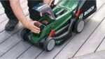Bosch UniversalRotak 2x18V-37-550 Akku Rasenmäher 37cm 2x4Ah Akku Ladegerät Set – Bild 2